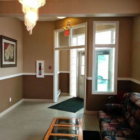 Bonnyville Hotel ภายนอก รูปภาพ