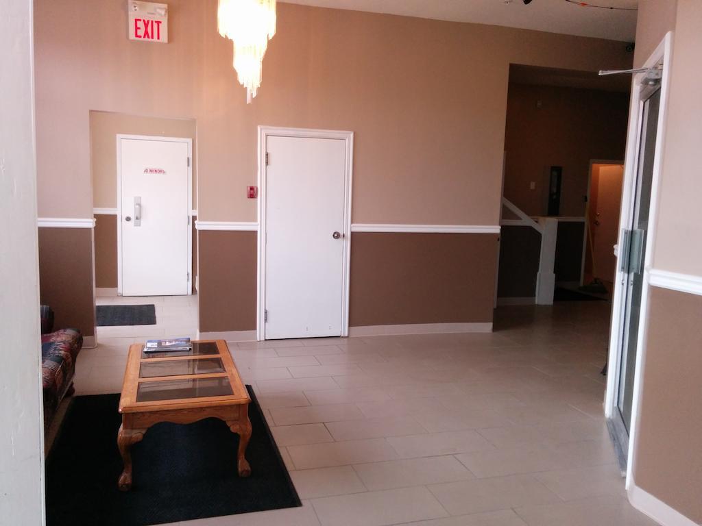 Bonnyville Hotel ภายนอก รูปภาพ
