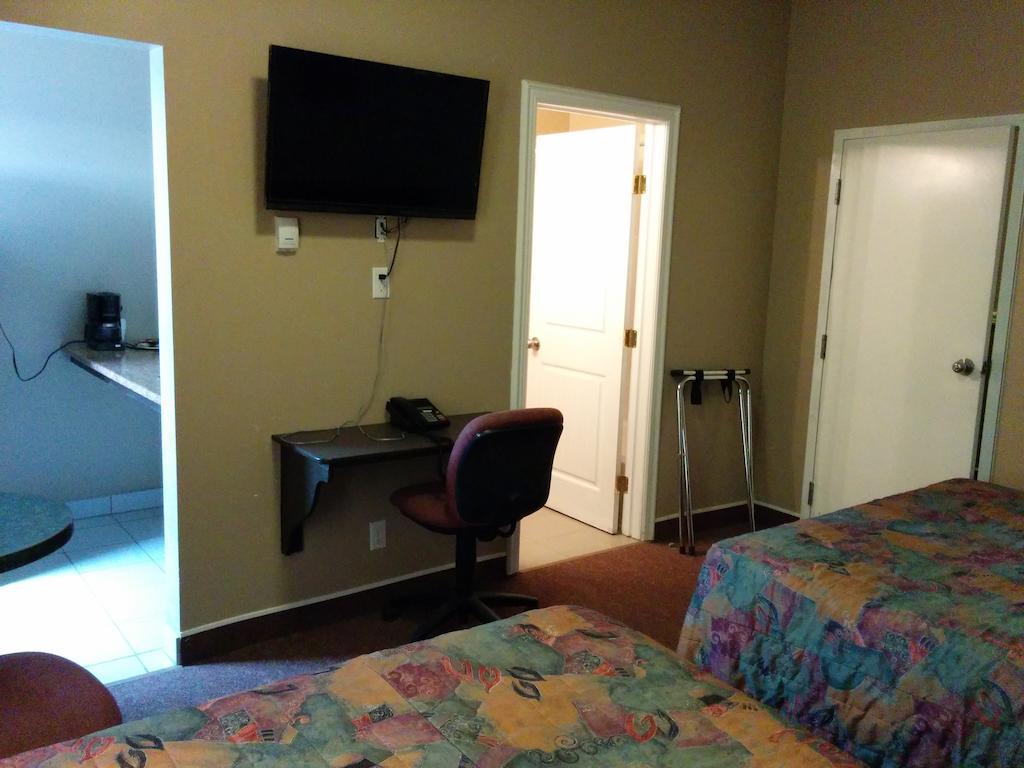 Bonnyville Hotel ภายนอก รูปภาพ
